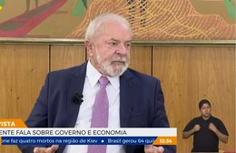 Presidente Lula fala sobre economia e política externa