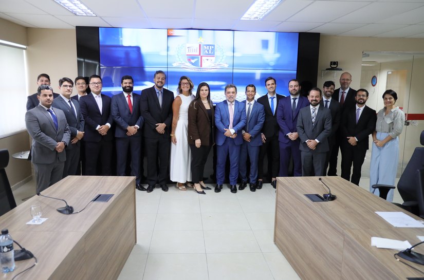 PGJ Lean Araújo fala sobre atuação institucional do MPAL ao receber visita de cortesia de novos juízes do TJ/AL