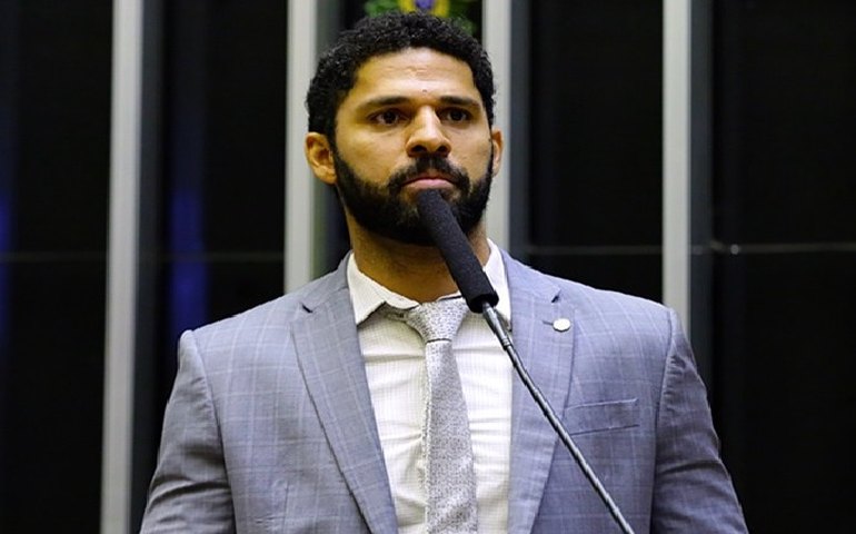 Morre no Rio o ex-deputado David Miranda, após 9 meses internado em UTI