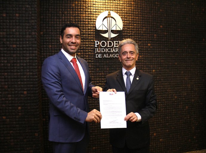 Presidente do TJAL discute demandas abusivas com representante da OAB/AL