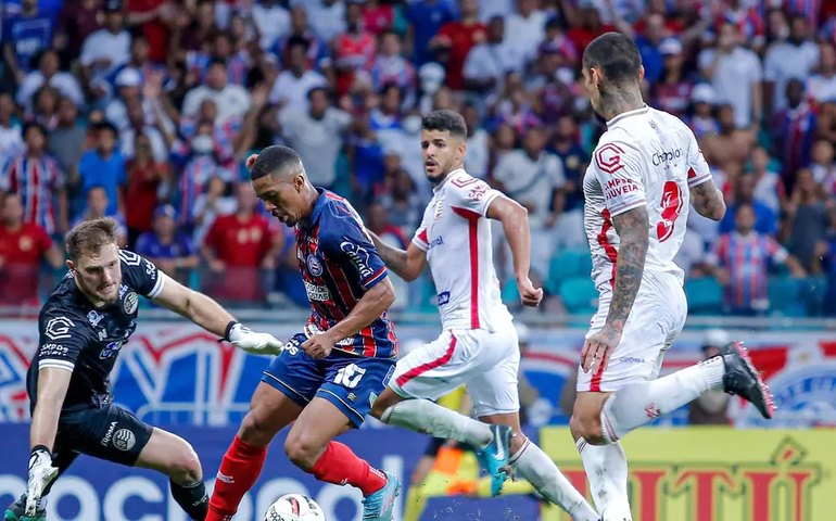 Bahia faz três gols no segundo tempo, complica Náutico e sobe para 3º na Série B