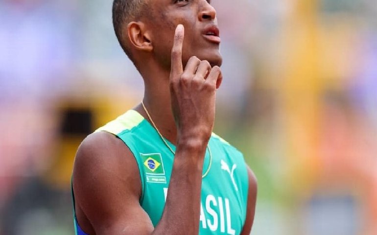 Alison dos Santos, medalhista olímpico, sofre abordagem de policiais em São Paulo