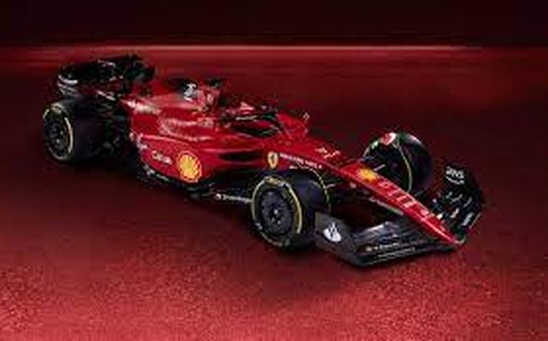 Ferrari aproveita ausência de Verstappen e lidera em dia tumultuado na pré-temporada da F-1