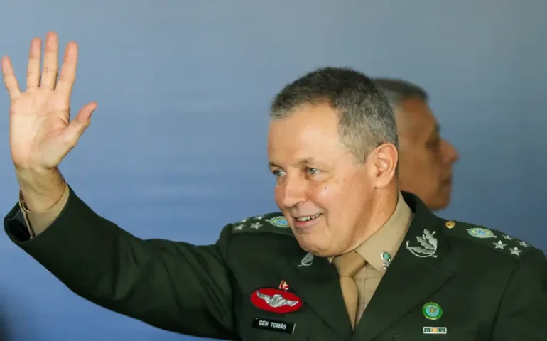 Fronteira com a Venezuela está dentro normalidade, afirma comandante do Exército brasileiro