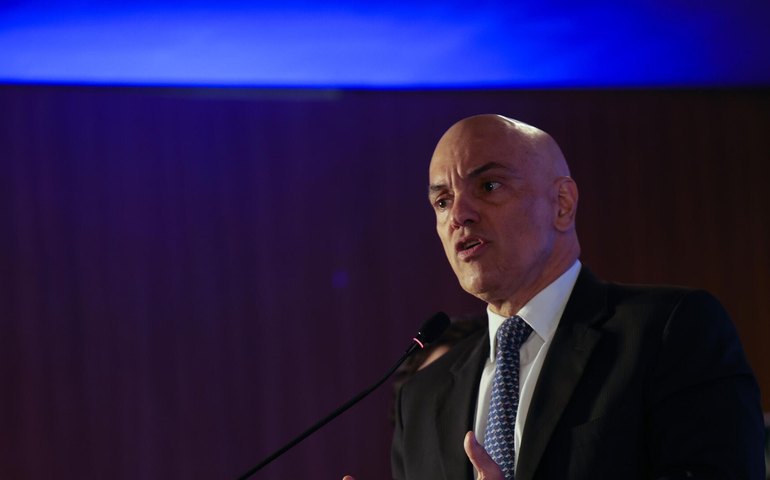 Morais vai contra entendimento da PGR e autoriza prisão domiciliar para condenado pelo 8 de janeiro