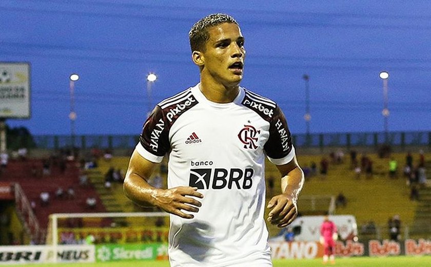 Atacante do Flamengo é contratado pelo CSA por empréstimo