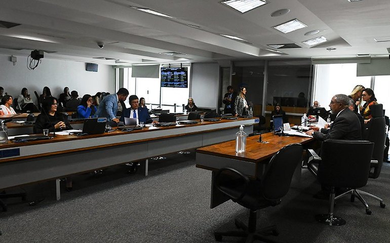 Famílias inscritas no Cadastro Único terão prioridade em creches, decide CDH