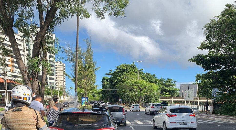 Colisão entre três carros é registrada na Zona Sul de Aracaju / Foto: Foto: SMTT/Divulgação