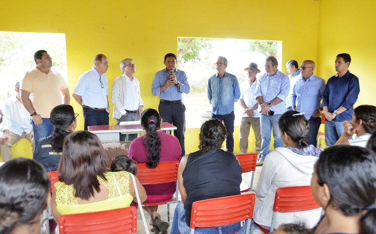 Prefeito de Palmeira e presidente da Casal visitam comunidades e garantem chegada de água encanada