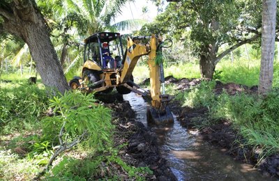 Melhoramento de acesso, drenagem de ruas alagadas e desobstrução de galerias marcam ações do Prevenir em Marechal