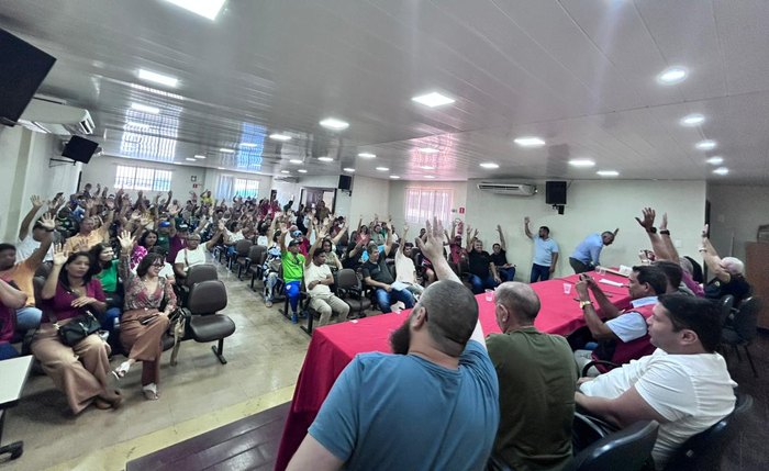 Servidores de Maceió em assembleia que aprovou proposta de reajuste de 10%