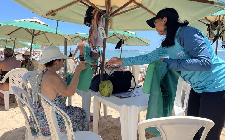 Projeto Nossa Praia promove ação de conscientização ambiental na Praia do Gunga