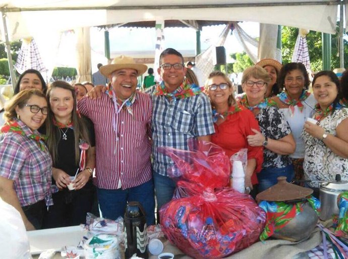 Grupo de idosos de União participa de festa junina promovida pelos Cras