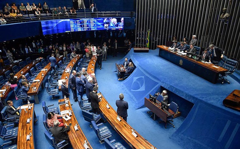 Relator da tributária prevê imposto seletivo com alíquotas definidas por lei ordinária