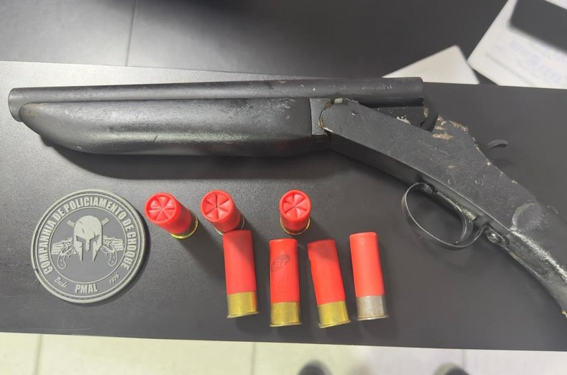 PM retira armas e drogas das ruas em ações na Região Metropolitana