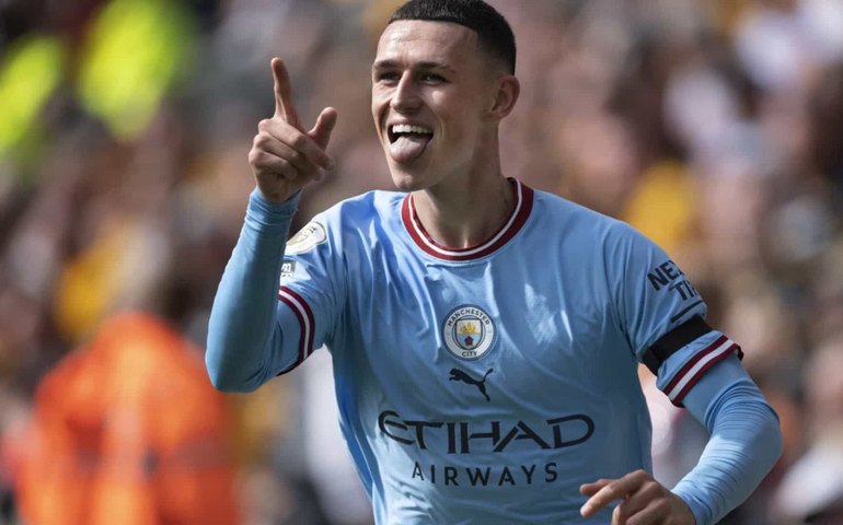 Manchester City derrota o Wolverhampton, e dorme na liderança do Inglês
