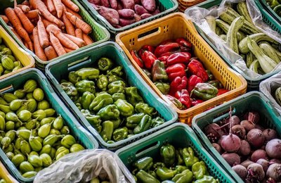 País teve deflação de 0,11% em agosto, puxada por queda em habitação e alimentação