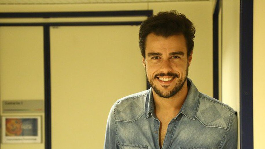 Joaquim Lopes renova com a Globo