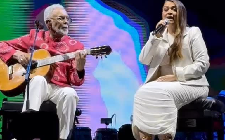 Preta Gil se declara a Gilberto Gil após dueto em SP: 'Sentir na pele tudo o que vivemos'