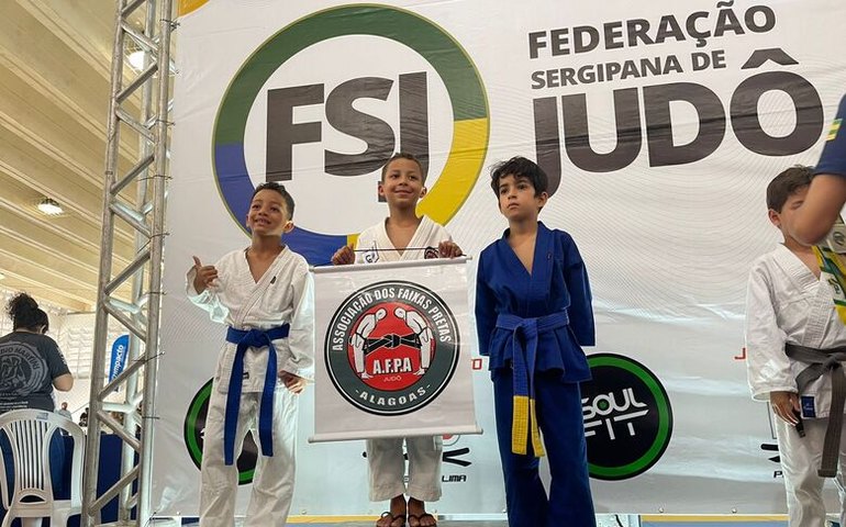 Atletas alagoanos participam da Copa Aracaju de Judô e conquistam 20 medalhas