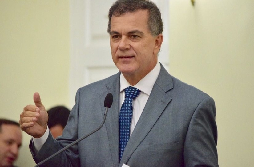 Cardápio em braile: Medeiros cobra do Procon o cumprimento de lei em AL
