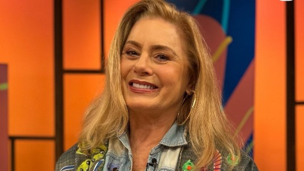 Aos 74 anos, Vera Fischer celebra a vida longe dos procedimentos estéticos e recebe elogios nas redes sociais