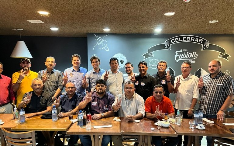 Davi segue avançando no sertão e conquista apoio do prefeito e vereadores de Canapi