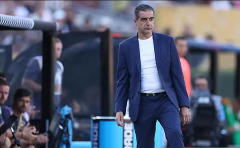 Fortaleza acerta a contratação do técnico Renato Paiva, ex-Botafogo, para o lugar de Vojvoda