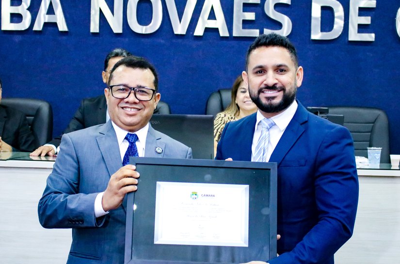 Câmara entrega comenda Nelson da Rabeca ao produtor gospel Alisson Free Som