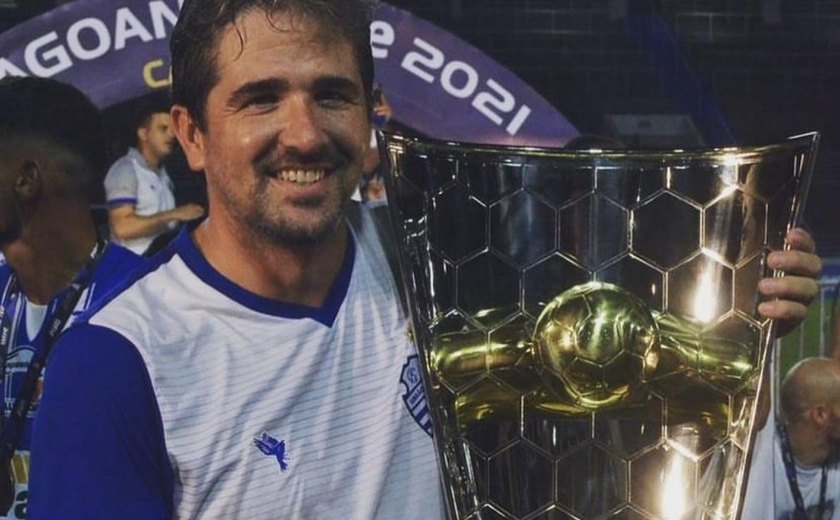 Em Maceió, Rodrigo Pastana já começa os trabalhos no CSA