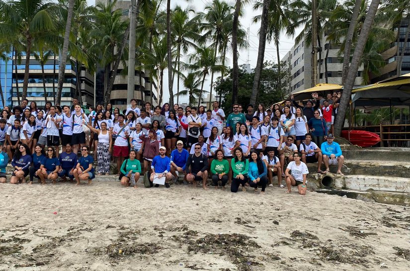 Conduta Responsável: IMA leva 130 estudantes para aula de campo nas piscinas naturais da Pajuçara