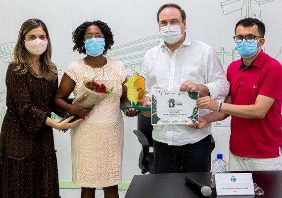 Prefeitura lança edital para II Prêmio Mulher Raiz