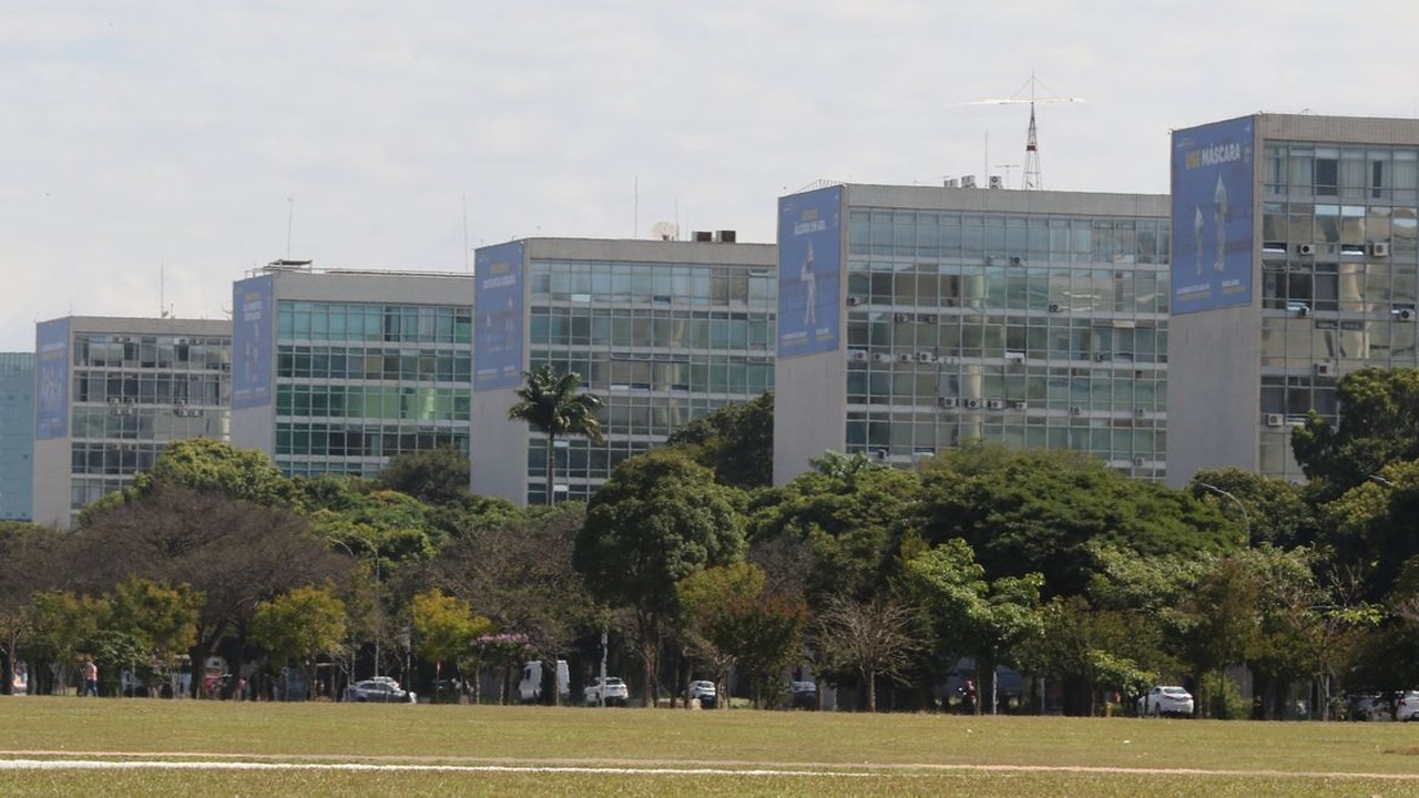 Governo Central tem superávit primário de R$ 4,839 bi em setembro, mostra Tesouro