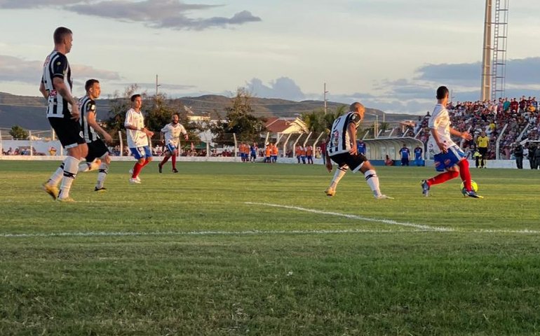 Com gols de Feijão e Roger Gaúcho, ASA vence o Afogados por 2 a 1 e leva a vantagem para Arapiraca