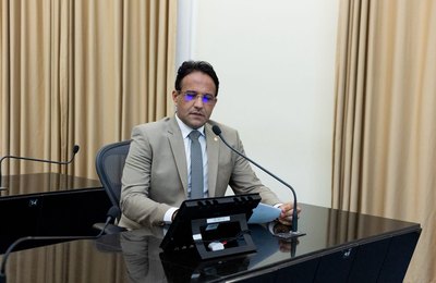 Deputado Mesaque Padilha solicita à Seduc reforço de auxiliares de sala para estudantes com necessidades especiais na rede estadual
