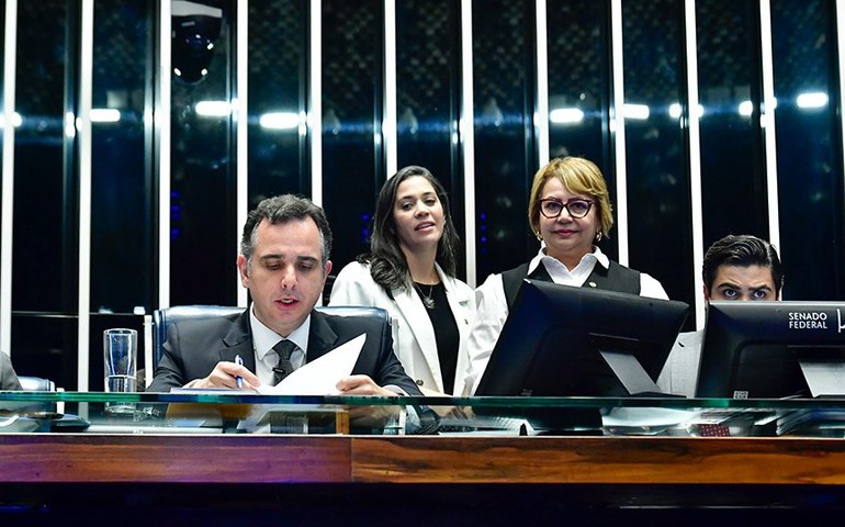 Senado aprova salas no SUS exclusivas para mulheres vítimas de violência