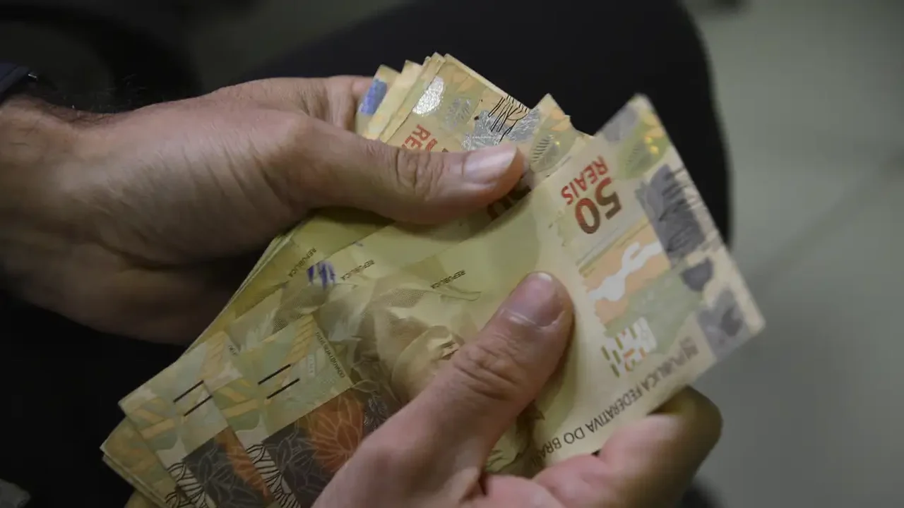 Caixa paga Bolsa Família a beneficiários com NIS de final 9