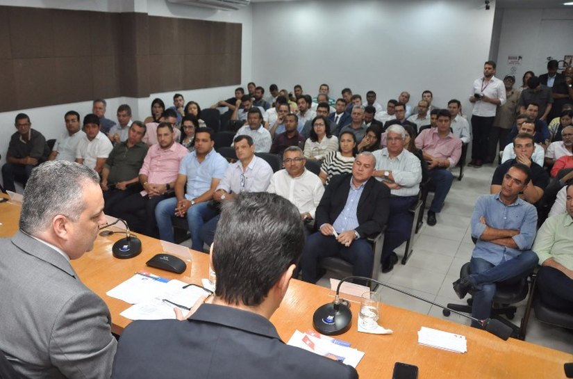 Ministério Público dá prazo de quatro meses para cidades encerrarem lixões