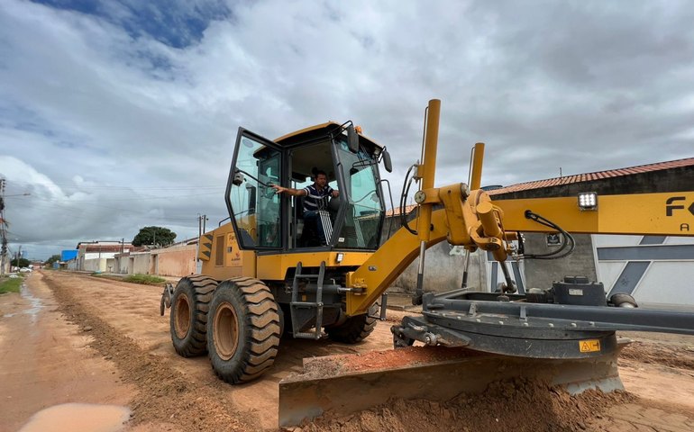 Prefeitura trabalha na recuperação de estradas afetadas pela chuva