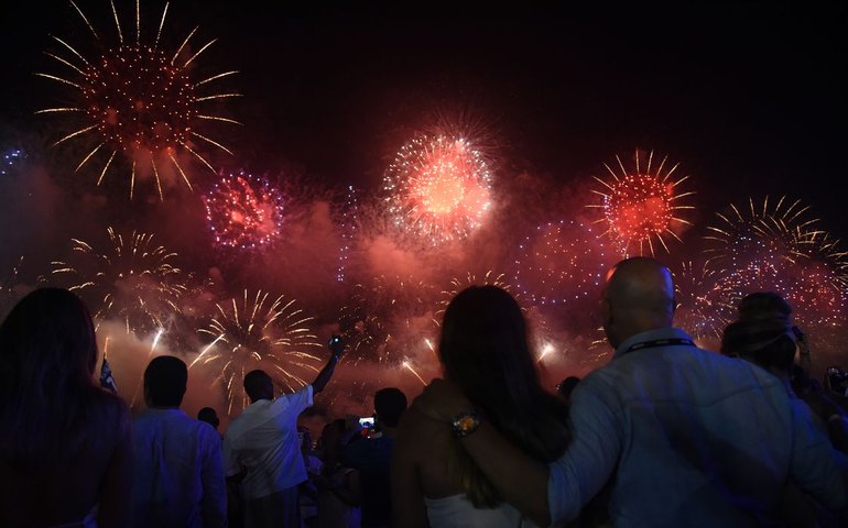 Queima de fogos pode desencadear crise sensorial em autistas