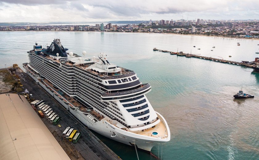 Com mais de 7 mil pessoas a bordo, MSC Seashore atraca em Maceió nesta terça-feira (10)