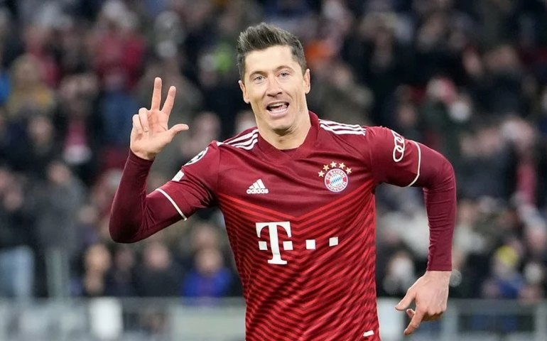 Lewandowski faz gol de calcanhar e comanda vitória do Barcelona no Espanhol