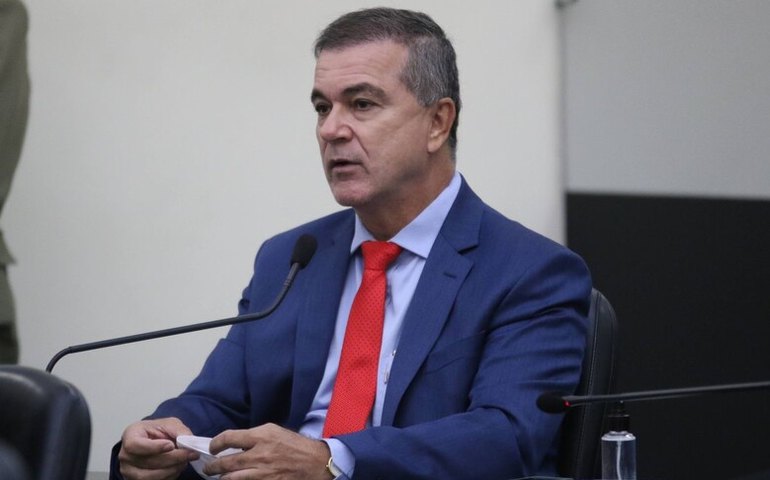 Jornalista carioca e padre sergipano recebem títulos de Cidadãos Honorários de Alagoas