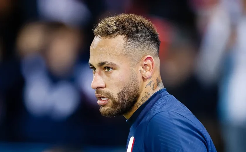 Neymar fala em jogar 'até de goleiro' e diz que contrato com o Santos pode ser prorrogado