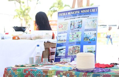 Escola Nosso Lar tem exposição cultural na Praça Deodoro