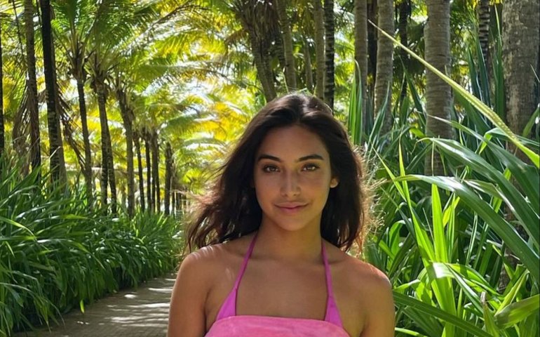 Vanessa Lopes volta às redes e faz desabafo após quadro psicótico: 'Tudo é muito sufocante'