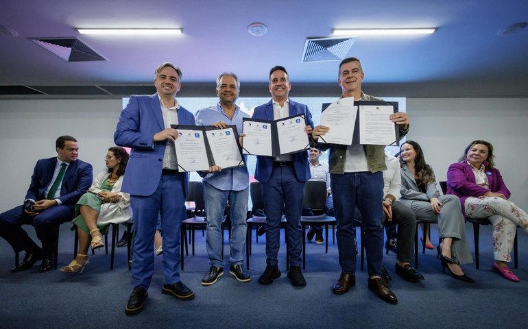 Juceal assina contrato para melhoria do ambiente de licenciamento no Estado