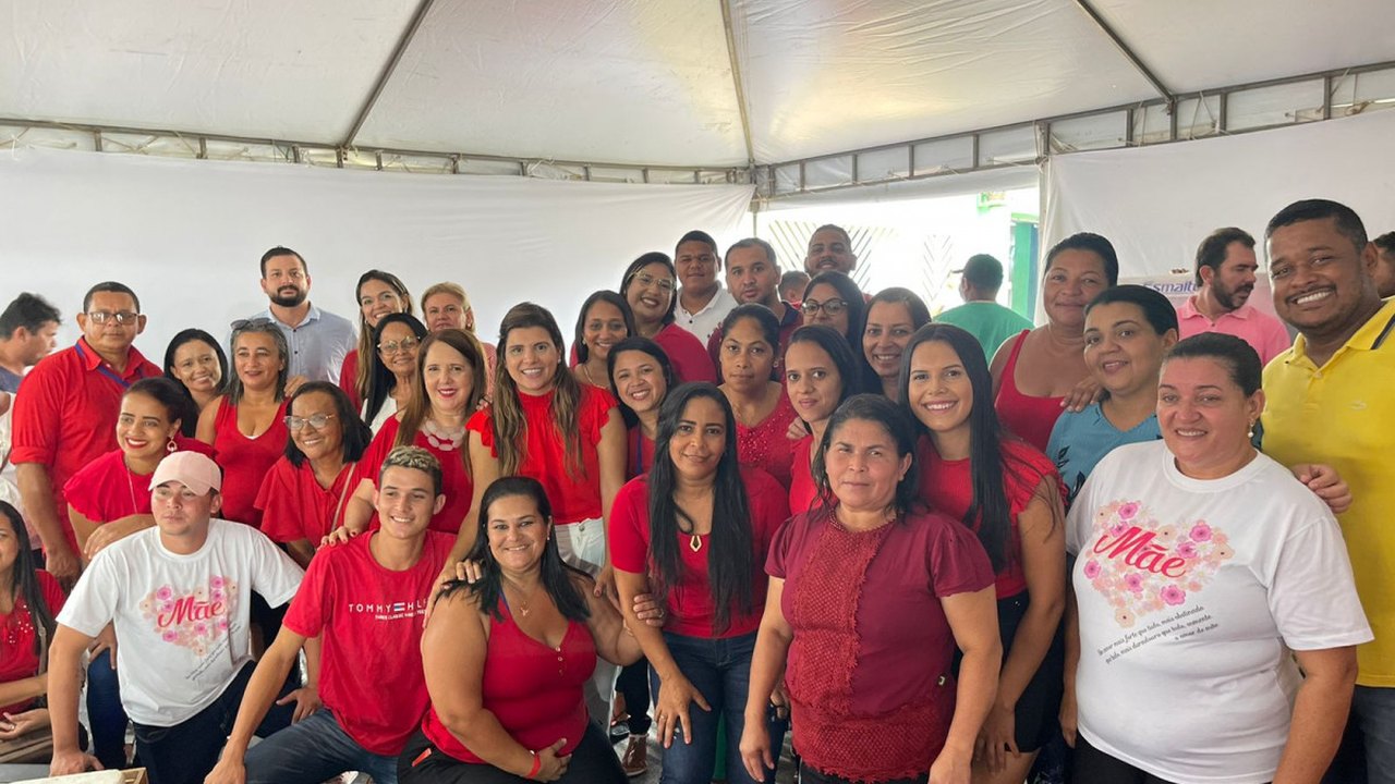 Prefeita Marcela Gomes garante a comemoração do Dia das Mães em Novo Lino