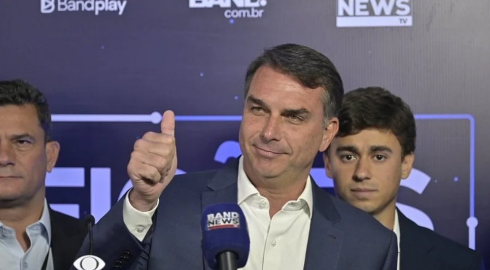 Flávio Bolsonaro. / Foto: Renato Pizzutto/Band.
