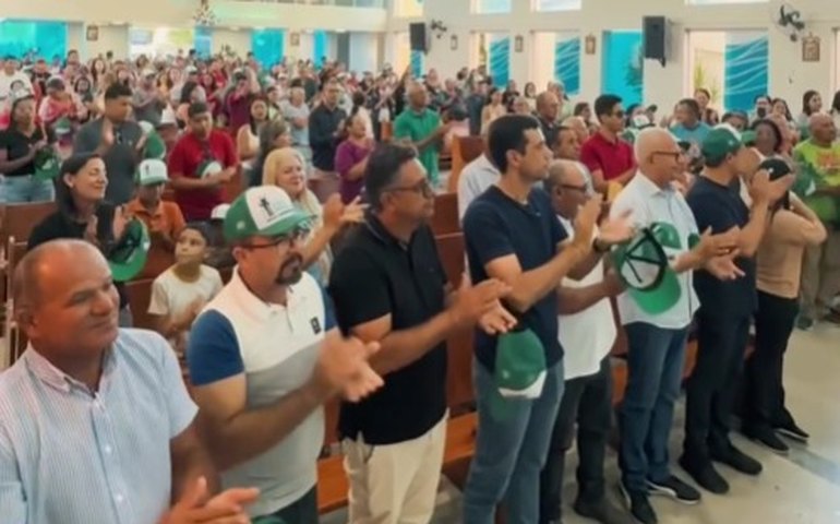 Fé na estrada: Prefeitura de Estrela garante transporte e alimentação para romeiros a caminho de Juazeiro do Norte